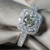 18k White Gold Diamond Halo Engagement Ring